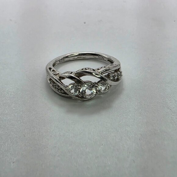 Sun 925 Sterling Silver Ring clear Stone Size 6.50 Intertwined Crossover Unique - Picture 1 of 11